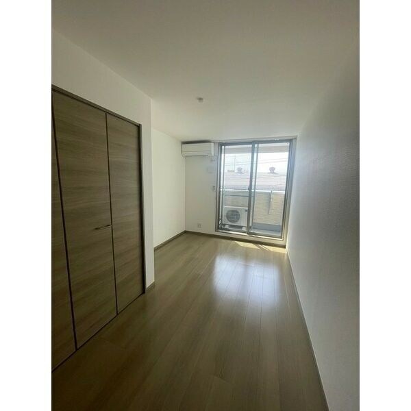 コンフォール鳴浜の物件内観写真