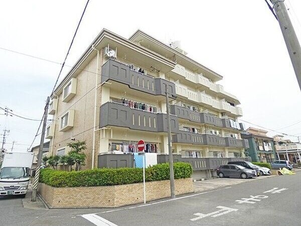 レジデンス明日香の物件外観写真