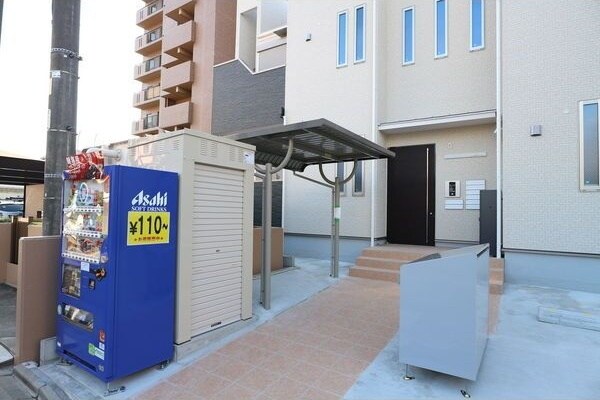 Grandtic Residence堀田の物件外観写真