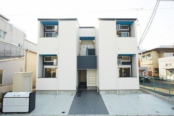 シャマー・ウィラの物件外観写真