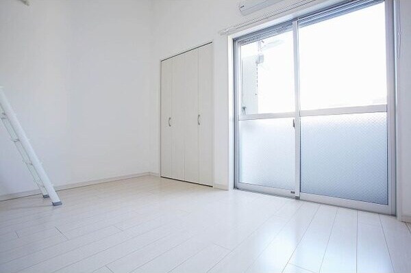 シャマー・ウィラの物件内観写真