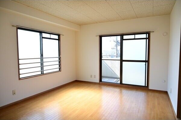 高田ビルの物件内観写真