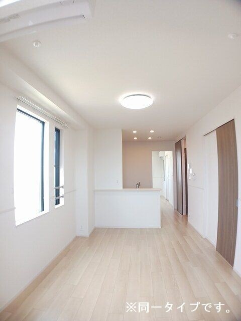 サニーコート伏見の物件内観写真