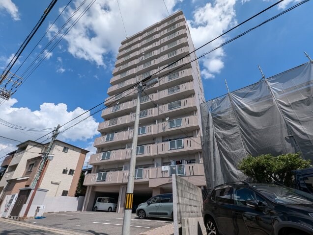 エステート鳴海の物件外観写真