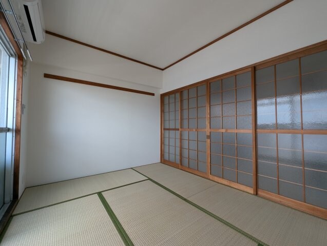 エステート鳴海の物件内観写真