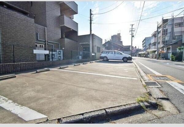 ネスト三吉の物件外観写真