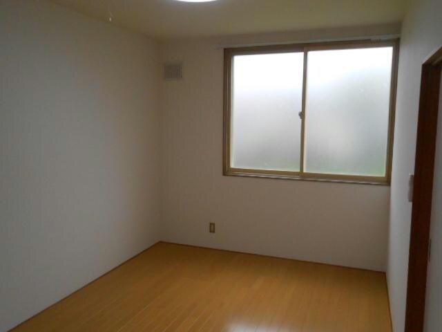 コスモハイツ（愛国東）の物件内観写真