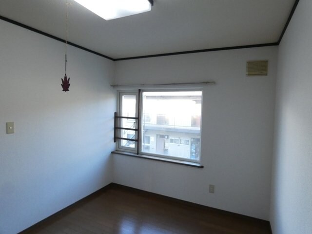 第二浅里ハイツの物件内観写真