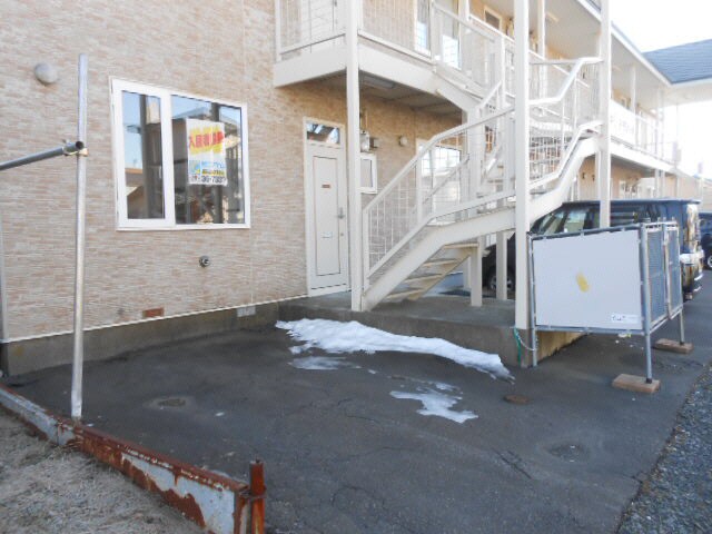 メゾンドセリジェールの物件外観写真