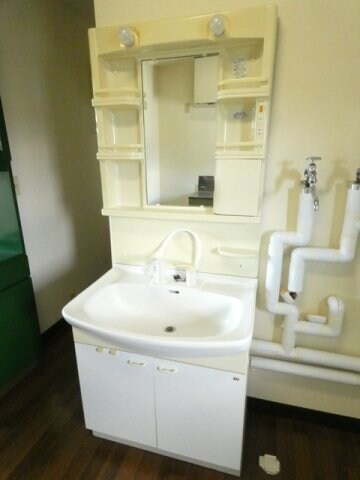 愛国西3-8-1の物件内観写真