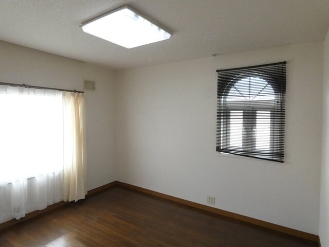 愛国西3-8-1の物件内観写真