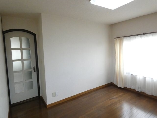 愛国西3-8-1の物件内観写真