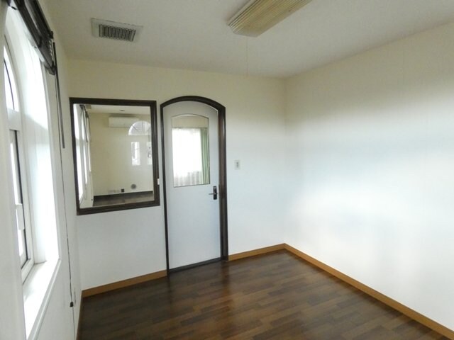 愛国西3-8-1の物件内観写真