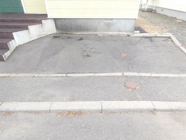 文苑４－３７－１４貸家の物件外観写真