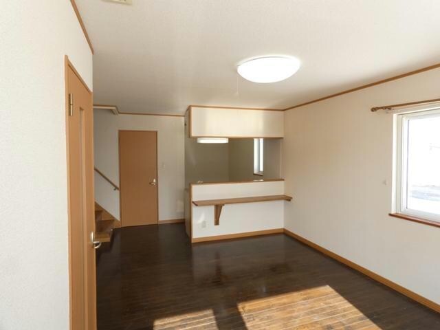 メゾンリラＡの物件内観写真