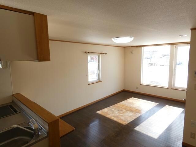 メゾンリラＡの物件内観写真