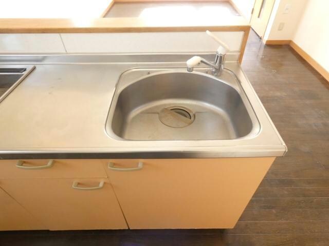 メゾンリラＡの物件内観写真