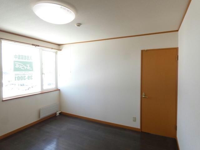 メゾンリラＡの物件内観写真