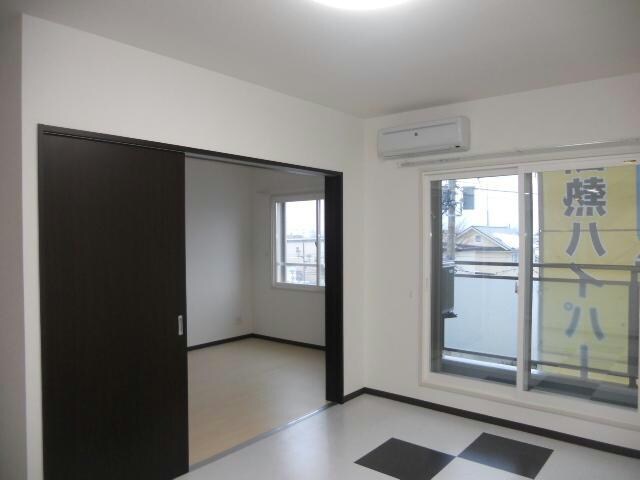 シャルールの物件内観写真