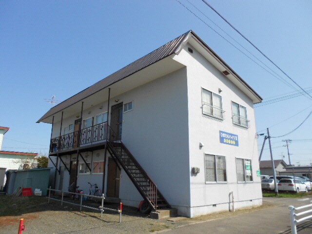 ひまわりハイツⅡ（鳥取北）の物件外観写真