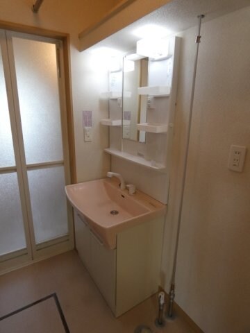 愛国ビレッジ６号館の物件内観写真