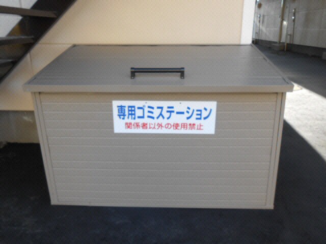 ブラウンカレッジカワサキの物件外観写真