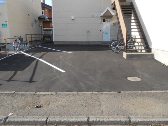 ブラウンカレッジカワサキの物件外観写真