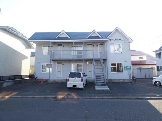 ラ・プラーニュの物件外観写真