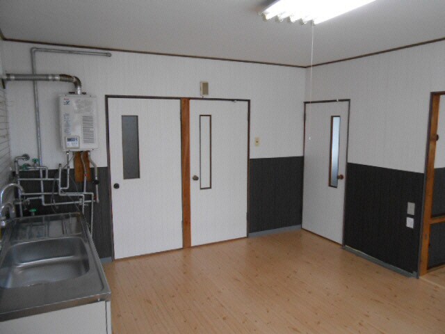 シャルロット愛国の物件内観写真