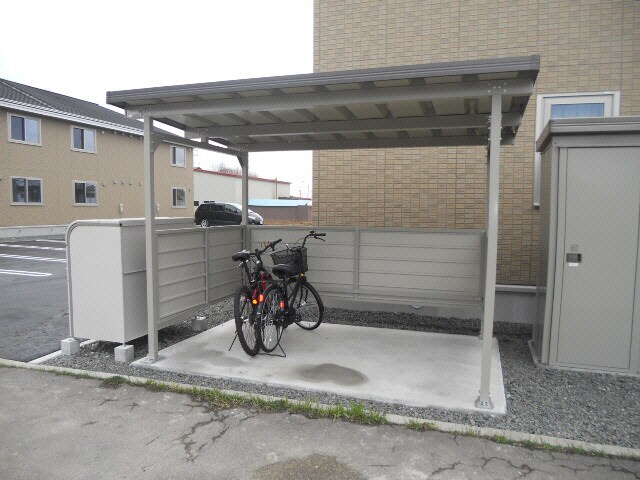 プレシャスコートＡの物件外観写真