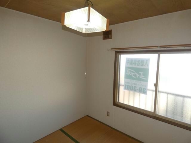 スカイハイツ（愛国西）の物件内観写真