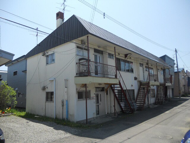 野村マンションの物件外観写真