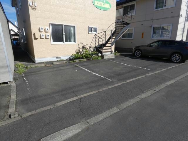 コーポ市川（芦野）の物件外観写真