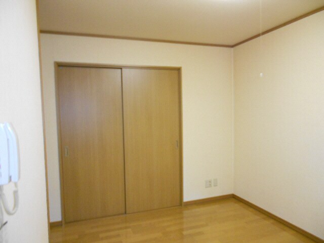 ハイツ雄飛の物件内観写真