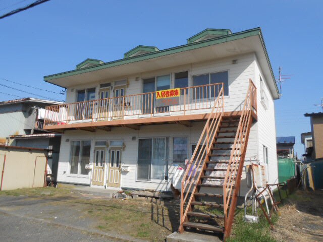 小沢マンションの物件外観写真