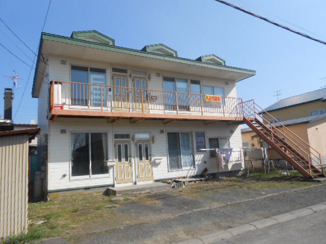 小沢マンションの物件外観写真