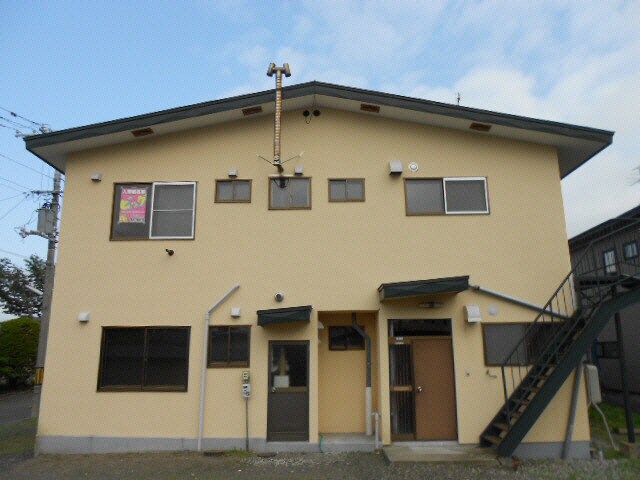 北園１－９－１２テラスハウスの物件外観写真