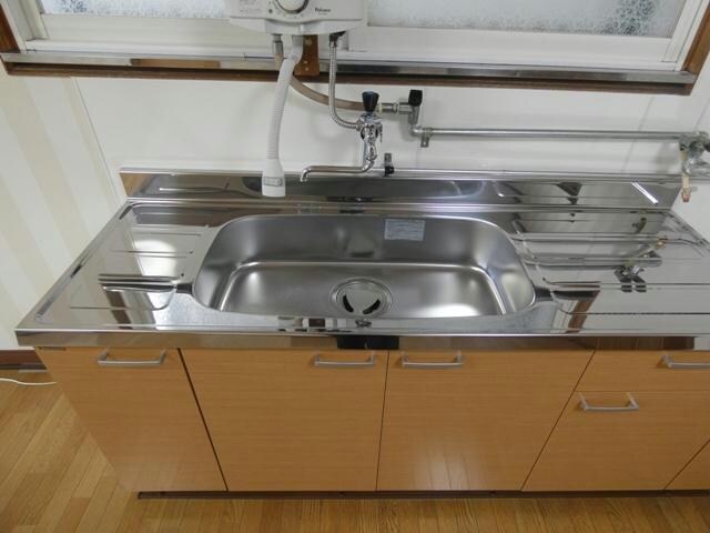 愛国東４－２７－１貸家の物件内観写真