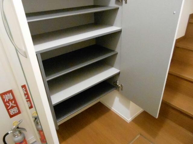 ディールームリバーサイドの物件内観写真