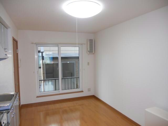 ロイヤルエステートの物件内観写真