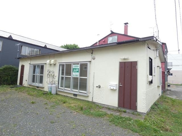 東川町１３－２１　1棟2戸の物件外観写真