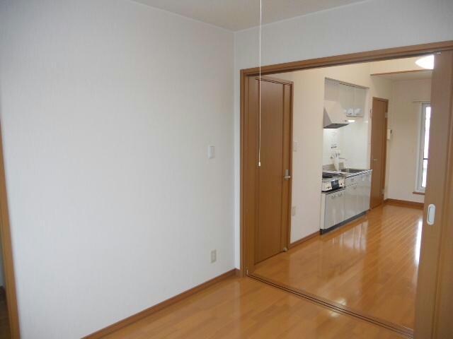 ロイヤルエステートの物件内観写真