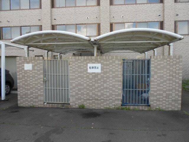 芦野マンション３号棟の物件外観写真