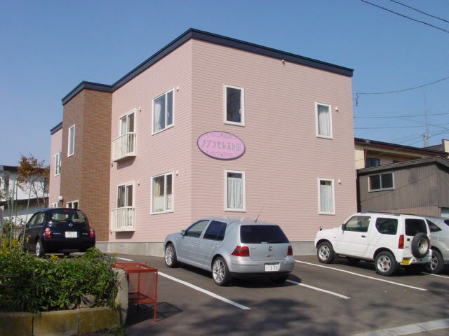 メゾンセレストⅡの物件外観写真