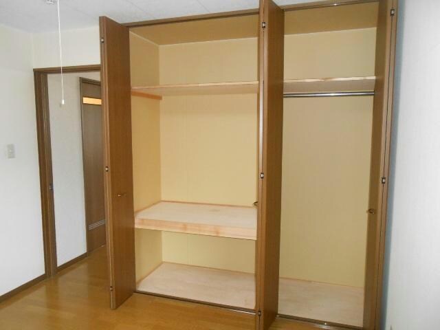 フラワーマンションⅥの物件内観写真