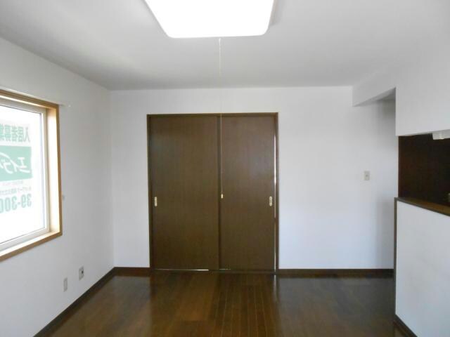 メゾンベルーガの物件内観写真