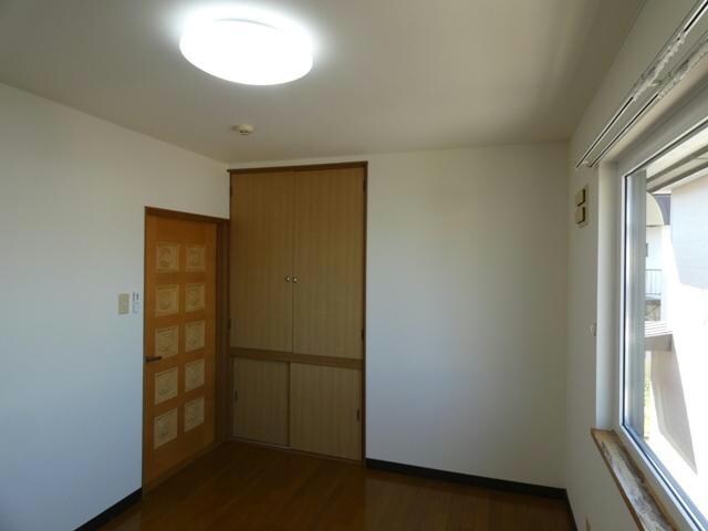 イシュタール鶴巣の物件内観写真