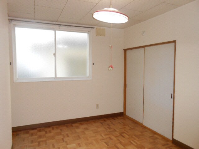 新開ハイツの物件内観写真