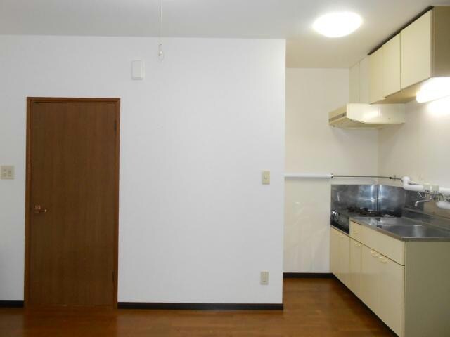 アイランドハイツの物件内観写真