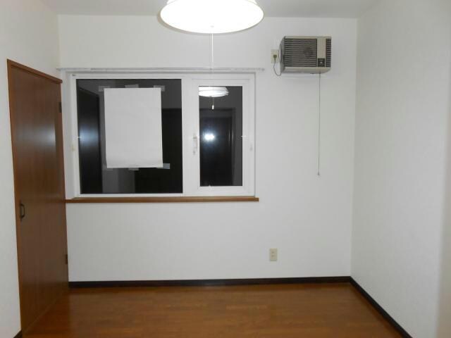 アイランドハイツの物件内観写真